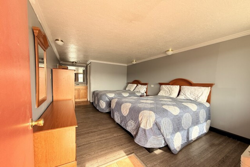 Sands Inn Rock Springs Near I-80 18/62