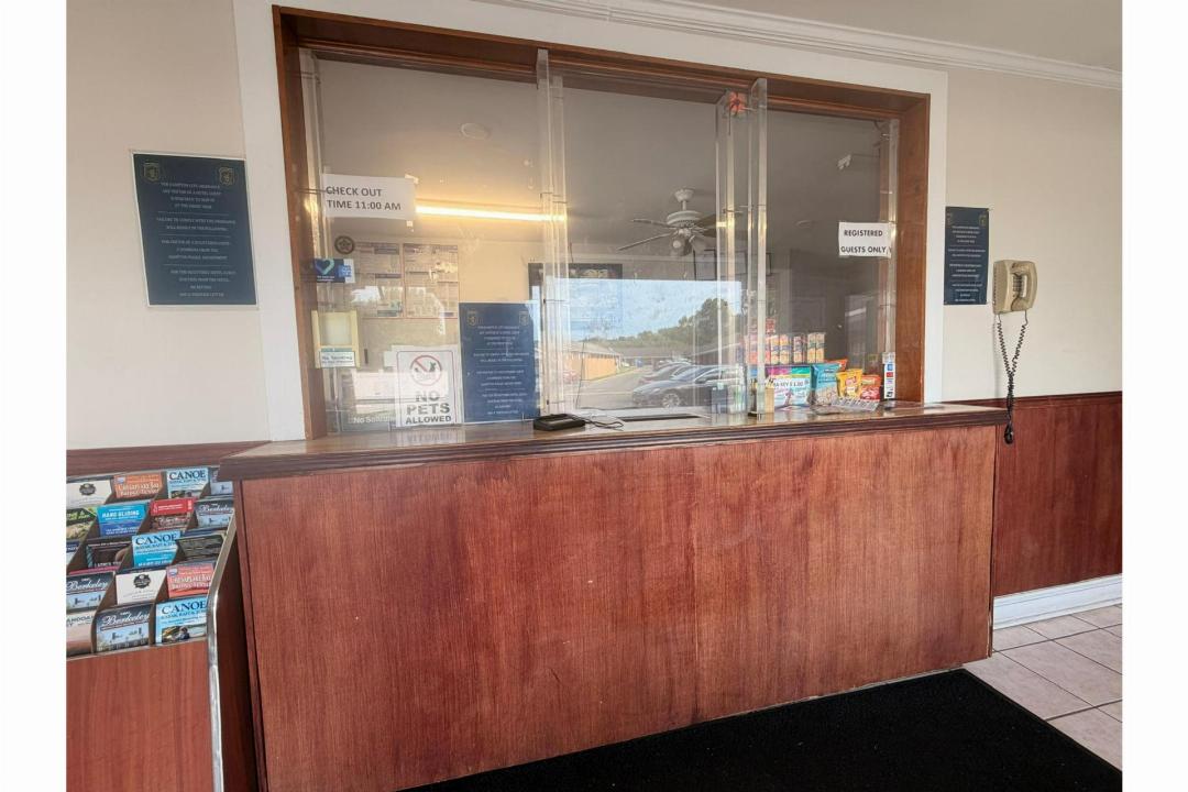 Economy 7 Inn Hampton W Pembroke 15/64