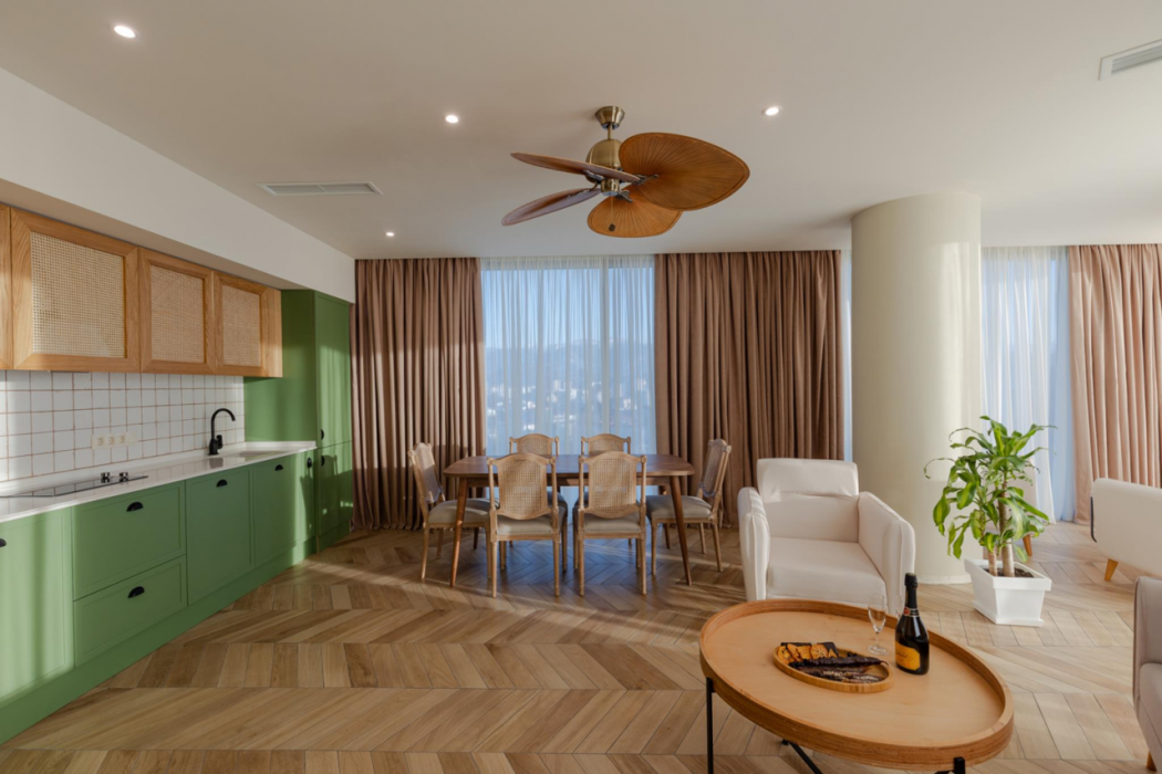 MiraMar Luxury Residences 52/86