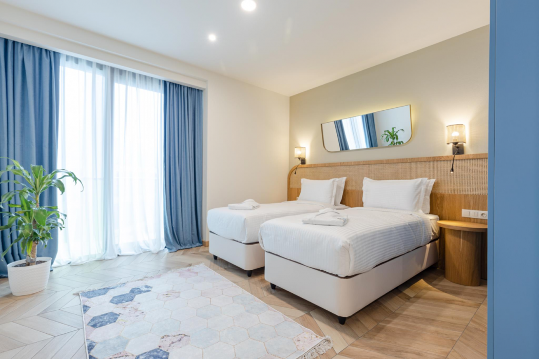 MiraMar Luxury Residences 40/86