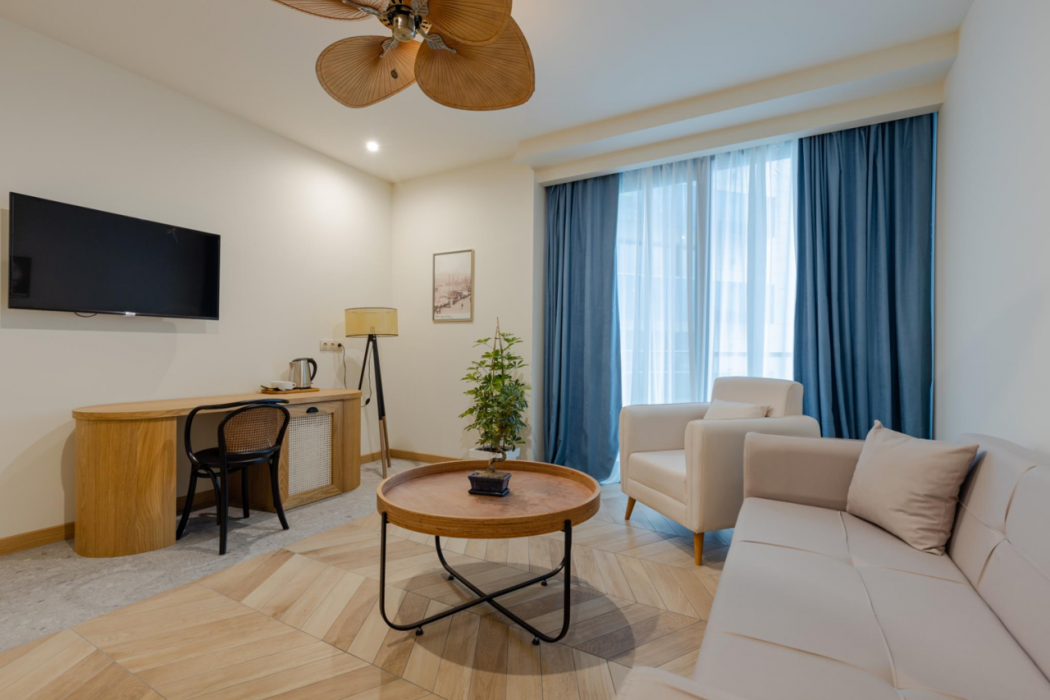 MiraMar Luxury Residences 43/86