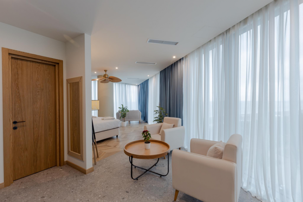 MiraMar Luxury Residences 22/86