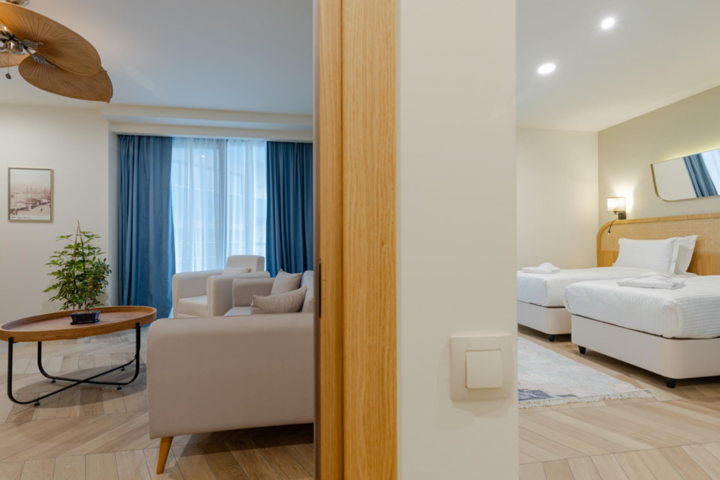 MiraMar Luxury Residences 42/86