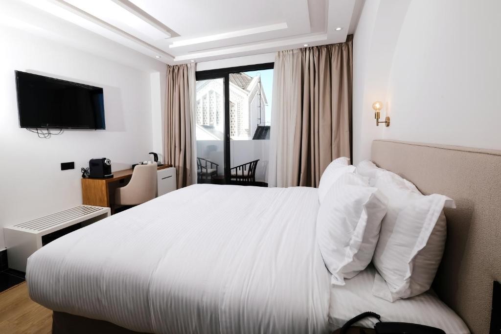 Chic Hotel 13/16