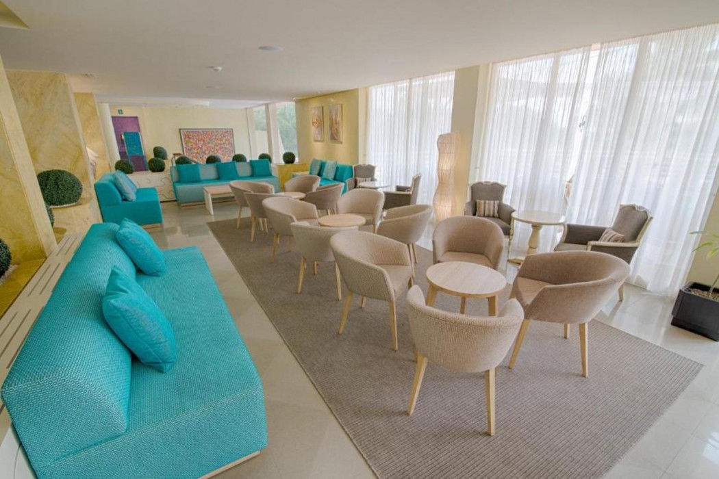 Azuline Hotel Bahamas and Bahamas II 29/65