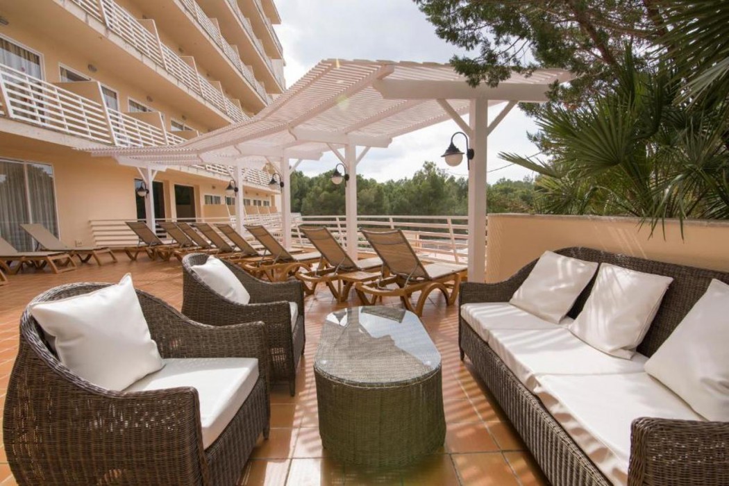 Azuline Hotel Bahamas and Bahamas II 31/65
