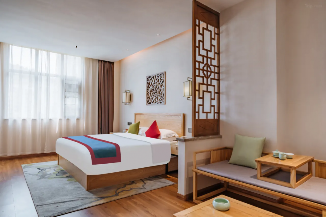 Chenzhou Fushang Hotel Yuhou Street South Tower Park 7/11