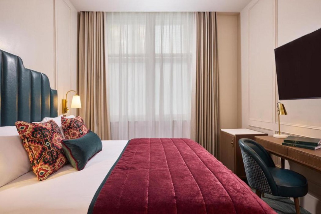 The Bedford Hotel, Belfast 12/45