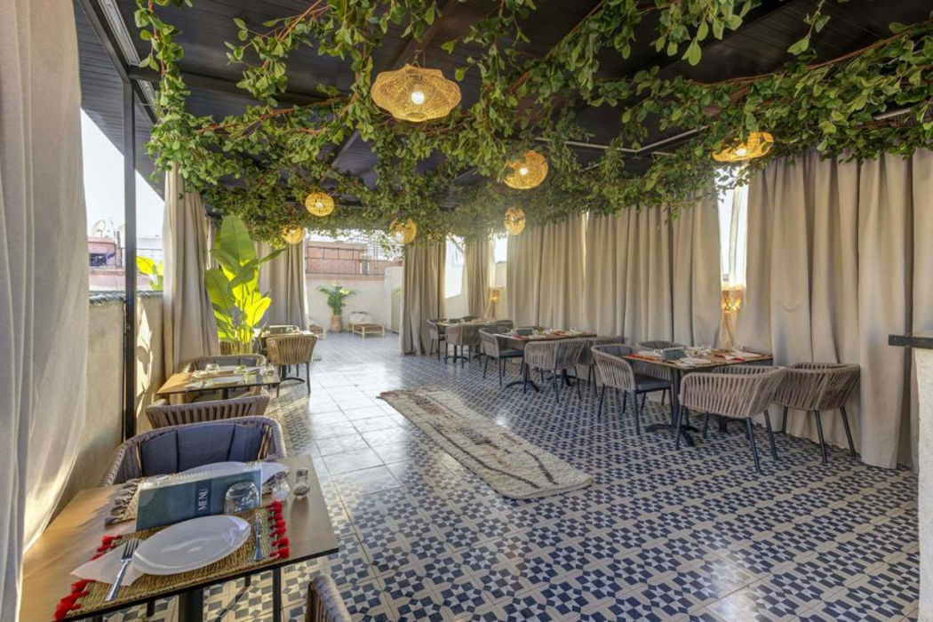 Riad Reve et Fantaisie 10/19