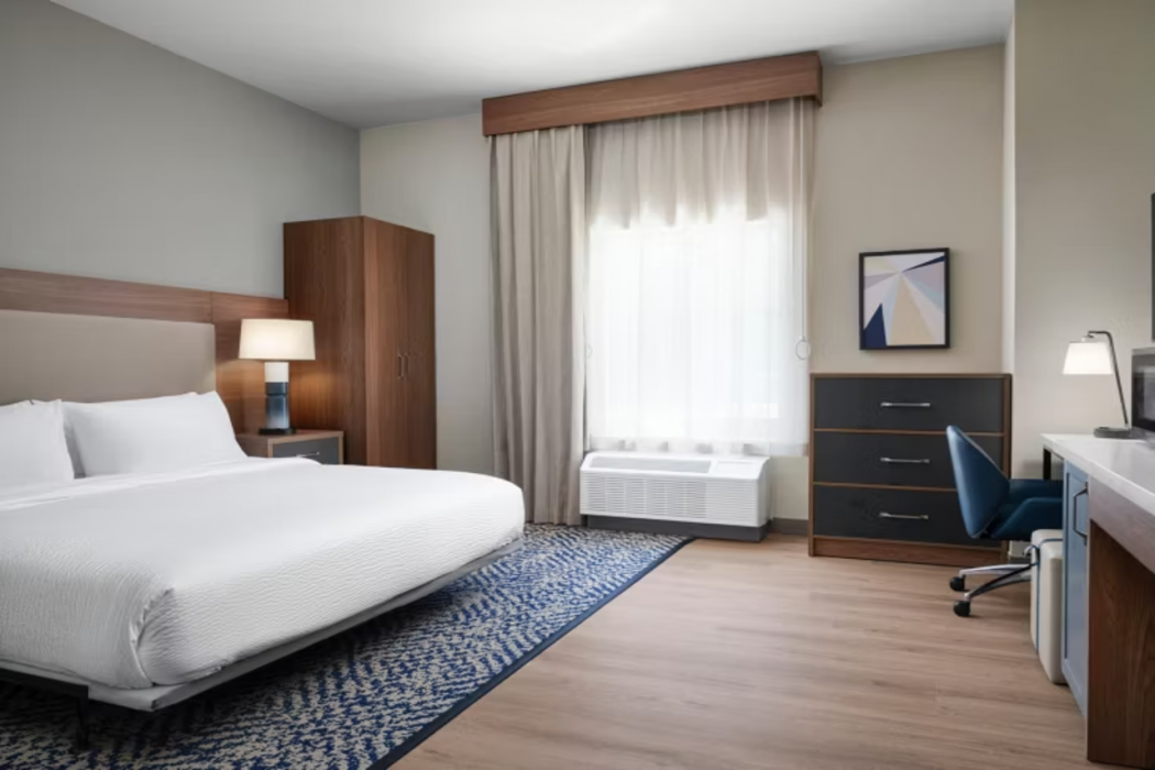 Candlewood Suites Mobile West I 65 by IHG 10/54