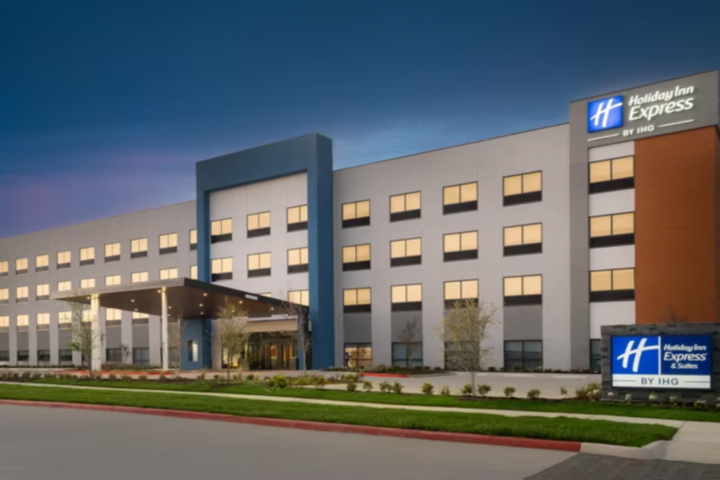 Holiday Inn Express & Suites DFW Airport Southwest Euless 2/62