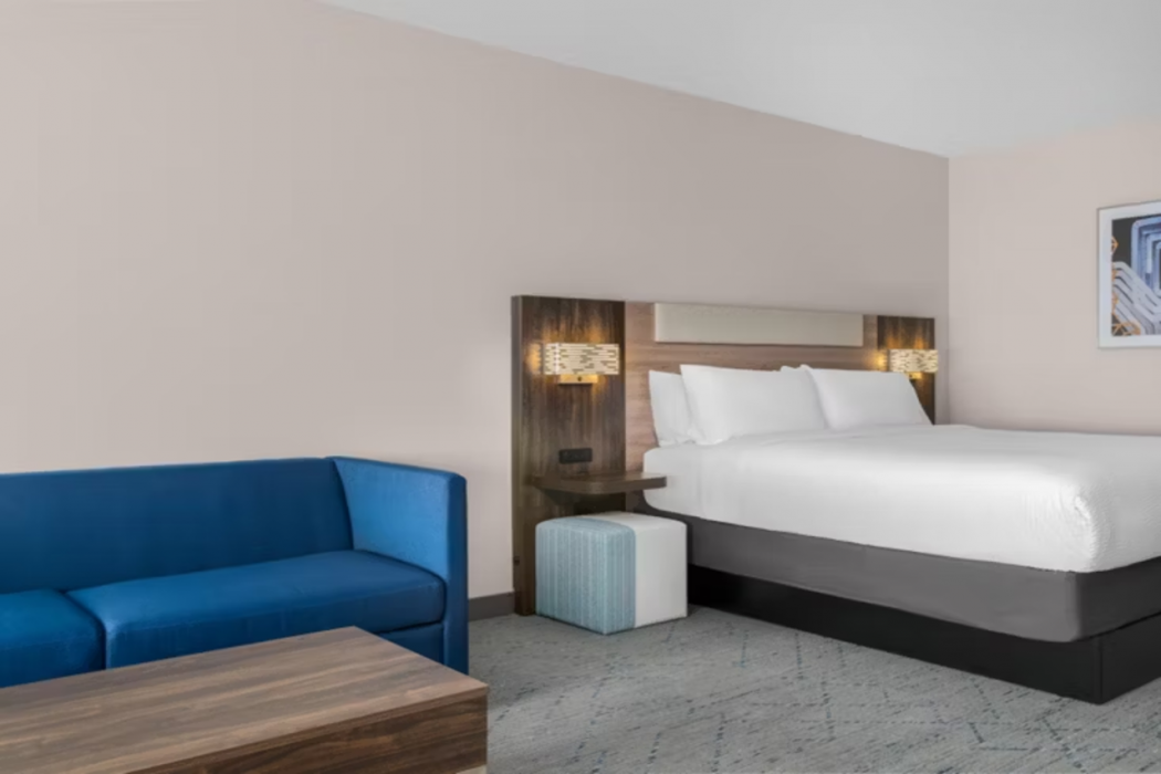 Holiday Inn Express & Suites DFW Airport Southwest Euless 23/62