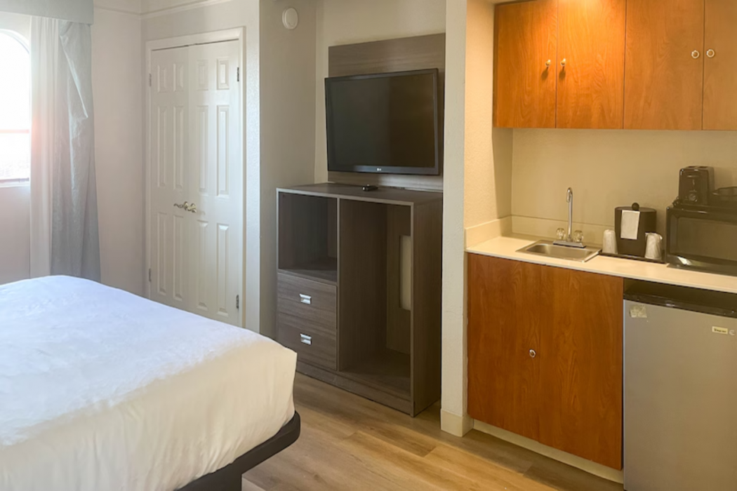 Motel6 Aurora CO Medical Center 8/23