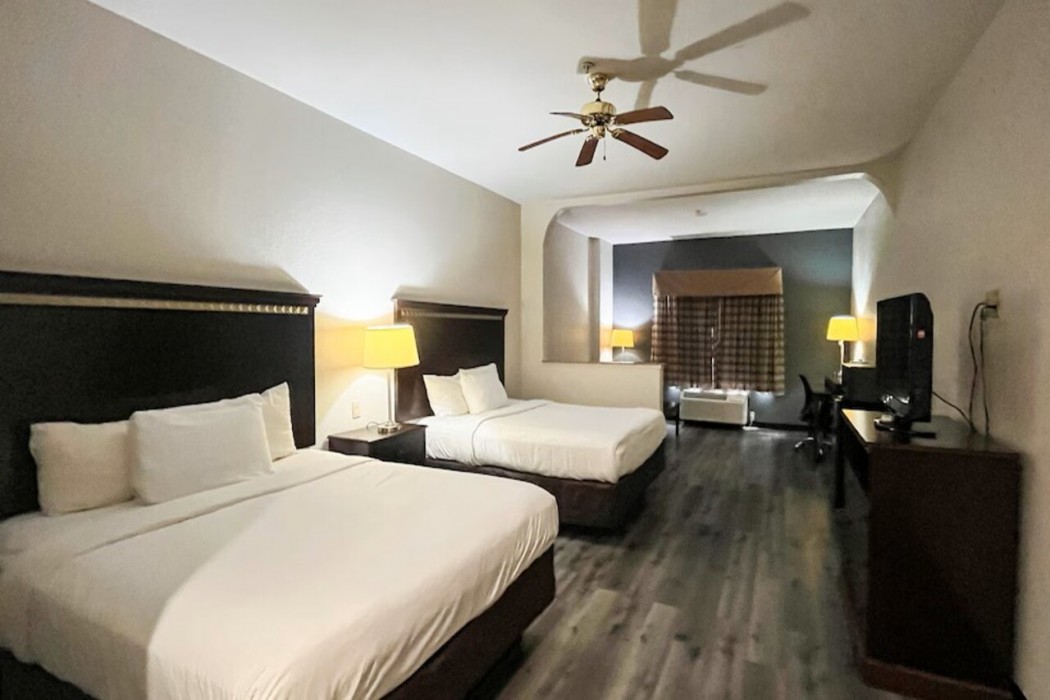 Studio6 Suites Houston TX Spring photo4