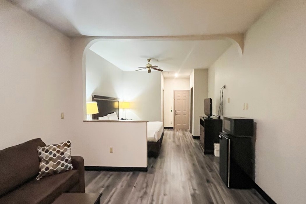 Studio6 Suites Houston TX Spring 7/22