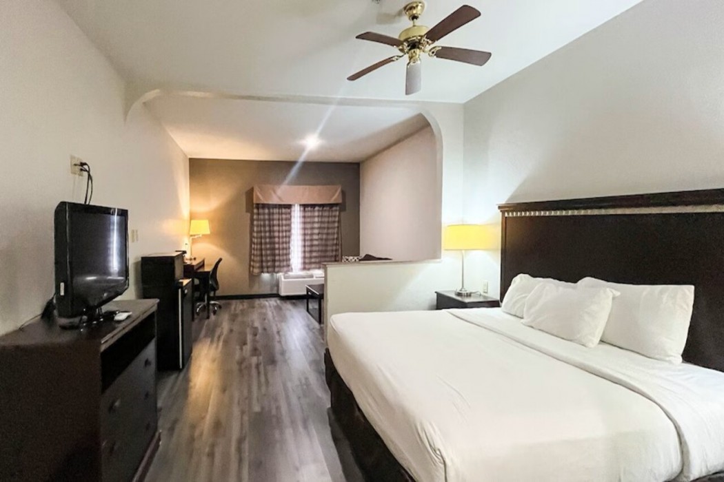 Studio6 Suites Houston TX Spring photo5
