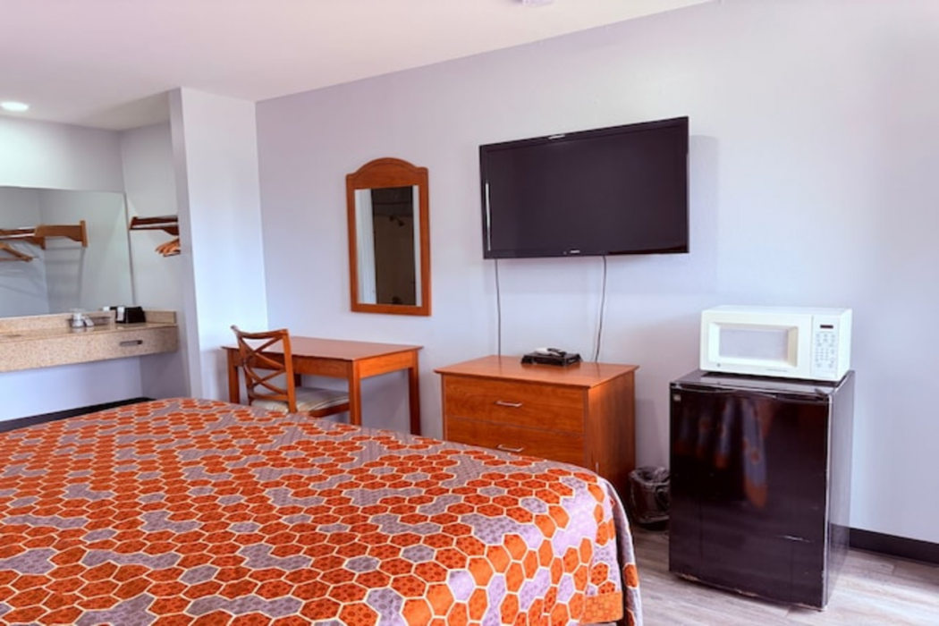 Stay Inn Checotah near Eufaula Lake 8/28