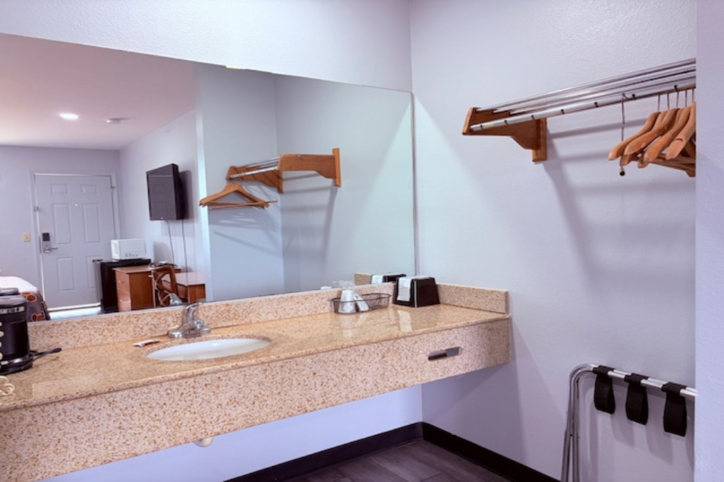 Stay Inn Checotah near Eufaula Lake 14/28