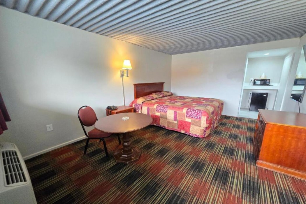 Carolina Inn Anderson Clemson Area 9/36