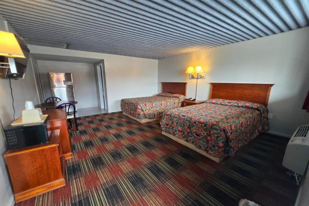 Carolina Inn Anderson Clemson Area 8/36