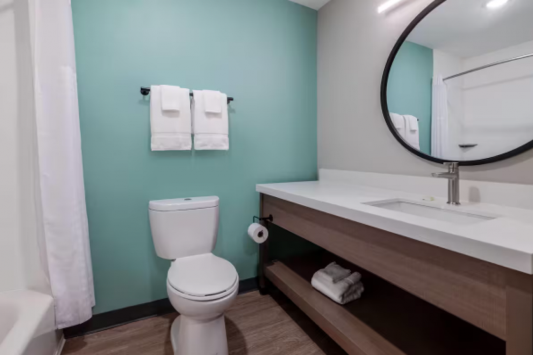 ECHO Suites Exteded Stay by Wyndham Savannah Pooler 9/20