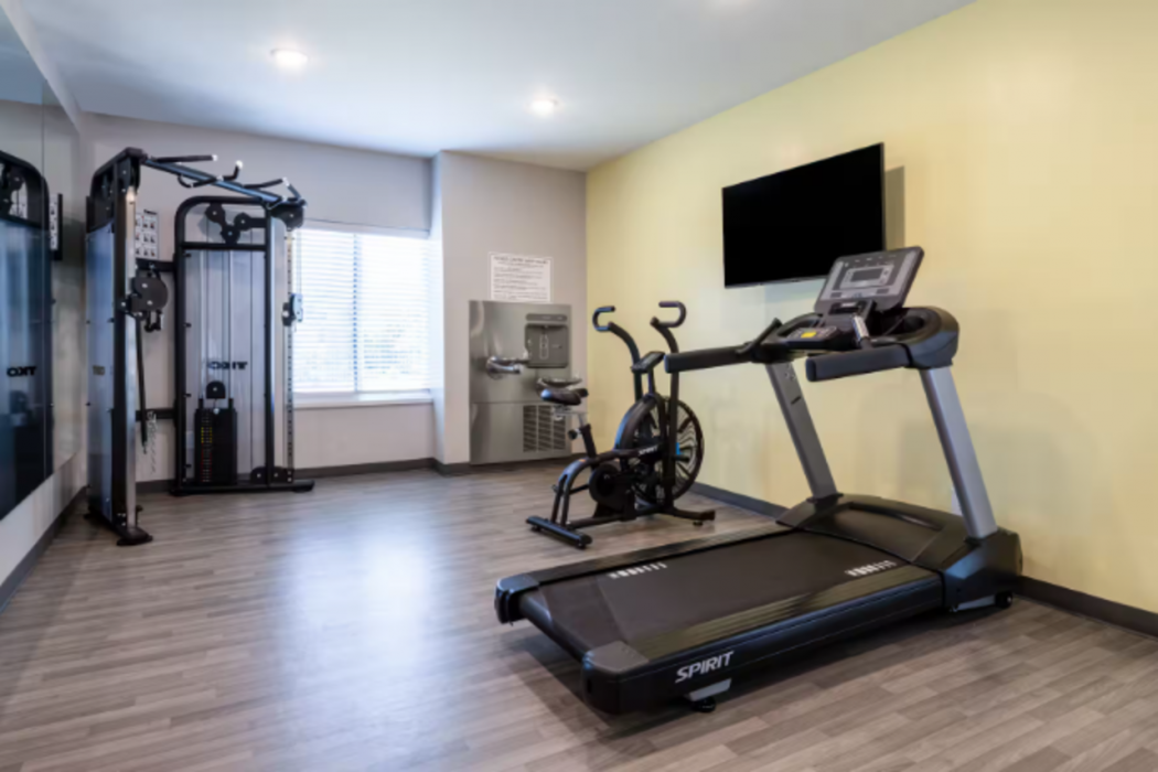 ECHO Suites Exteded Stay by Wyndham Savannah Pooler 16/20