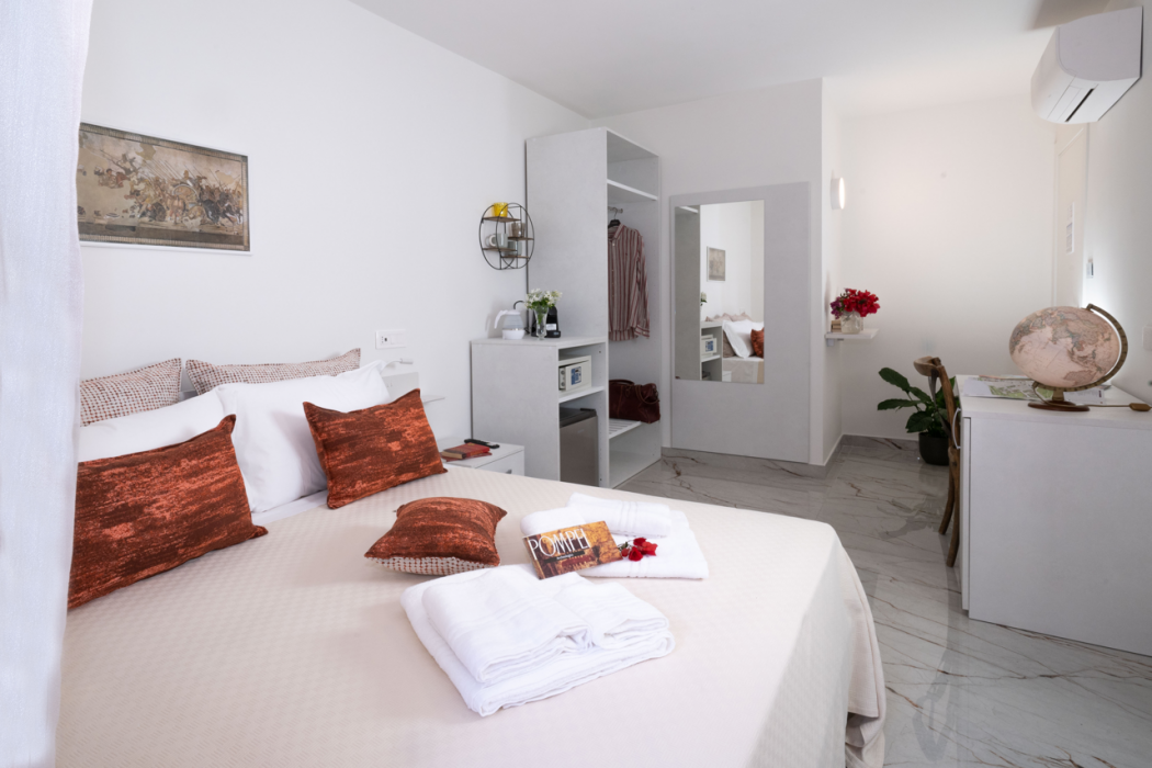 Room at Core Amalfitano Pompeii City Suites, POMPEI