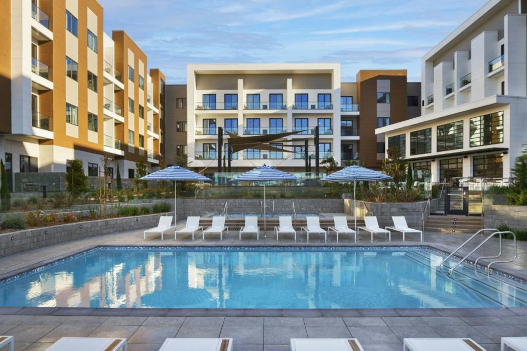 Courtyard By Marriot Sand City Monterey 11/12
