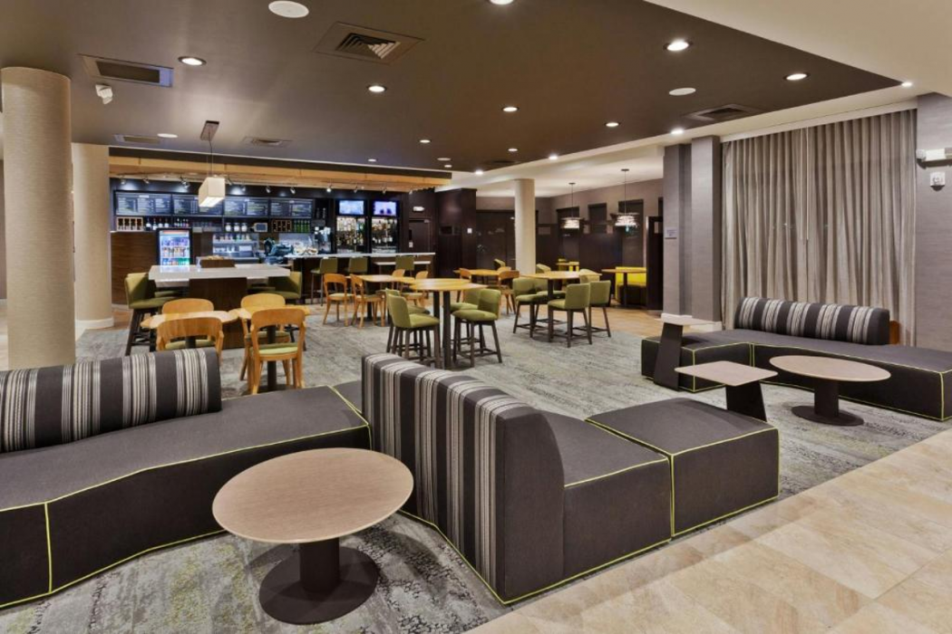 Courtyard By Marriott Fresno Downtown 4/10