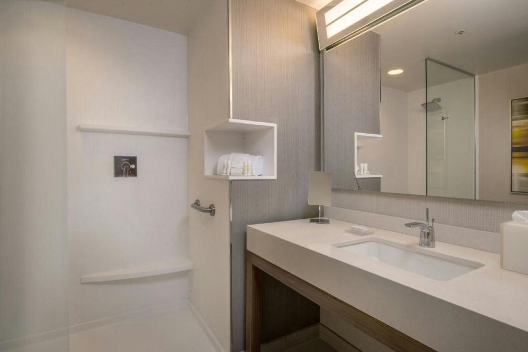 Courtyard By Marriott Fresno Downtown 9/10
