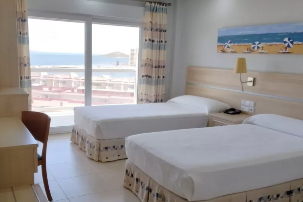 Gaviotas Hotel & Event Center 11/35