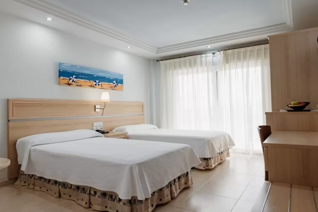 Gaviotas Hotel & Event Center 12/35