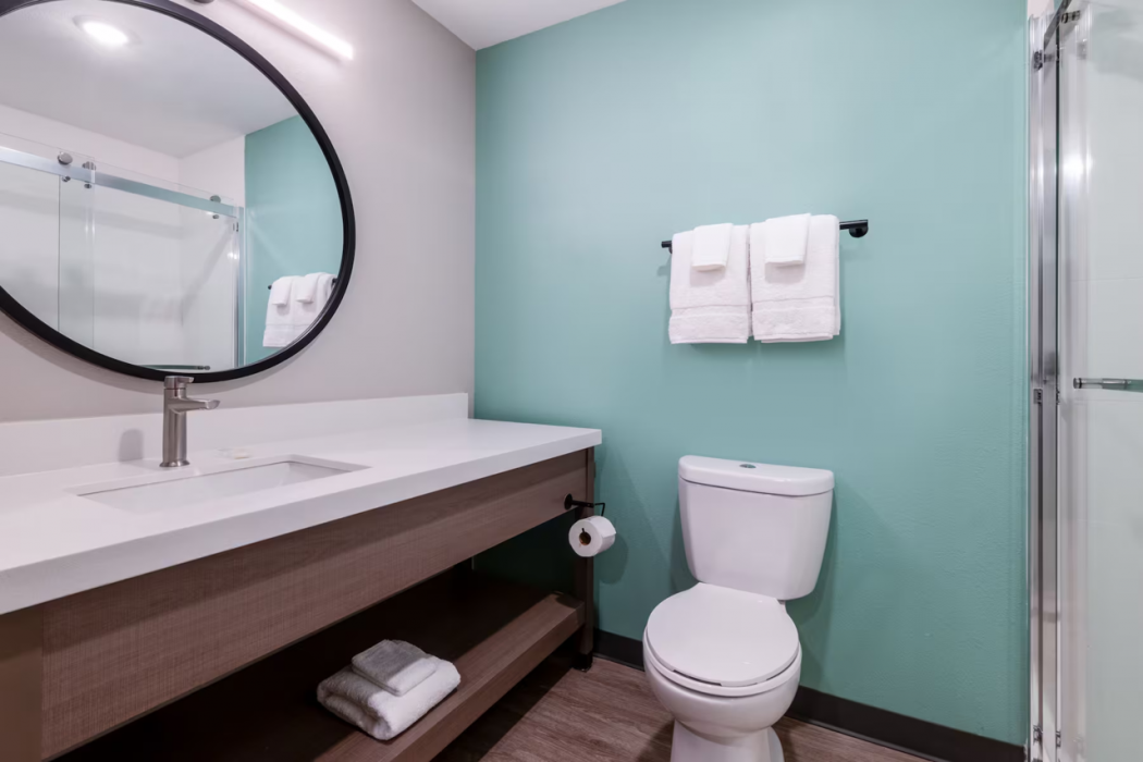 ECHO Suites Extended Stay by Wyndham Aurora Denver 15/31
