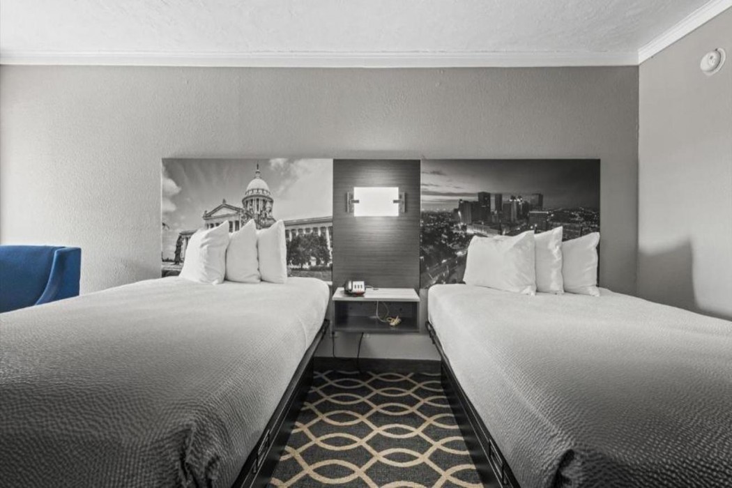 Super 8 by Wyndham Norman West 9/16