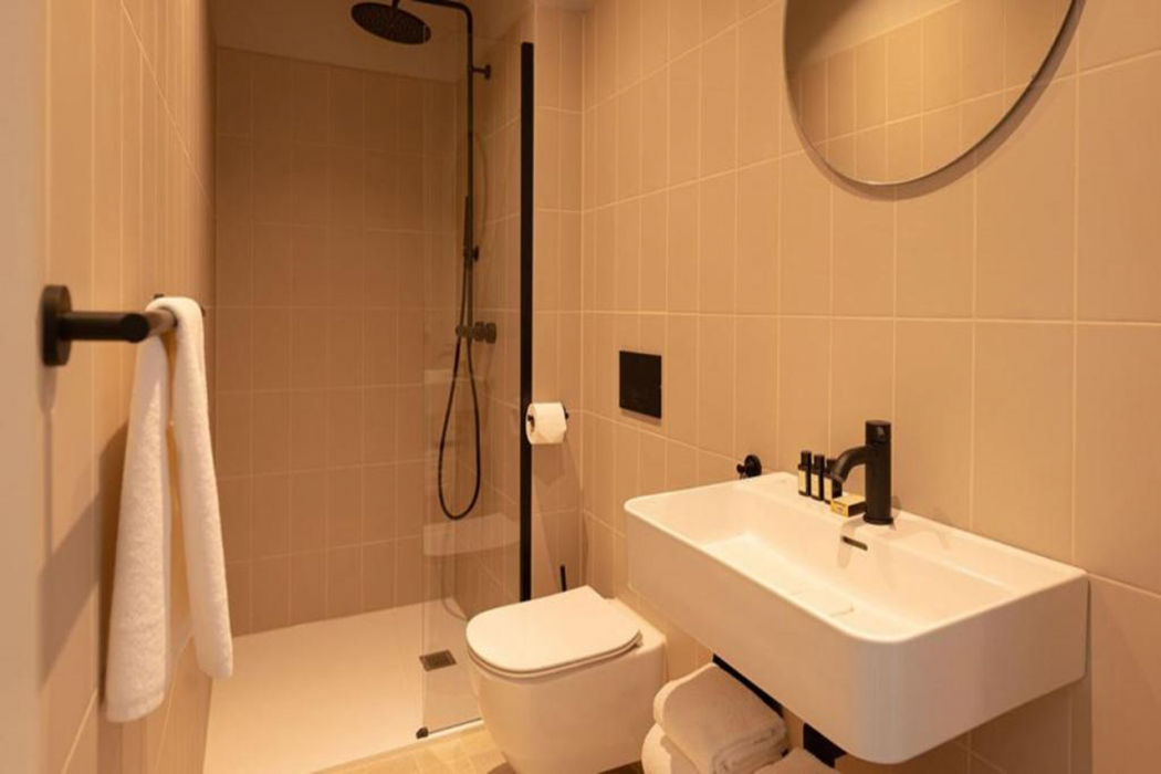 Hotel Kint 6/15