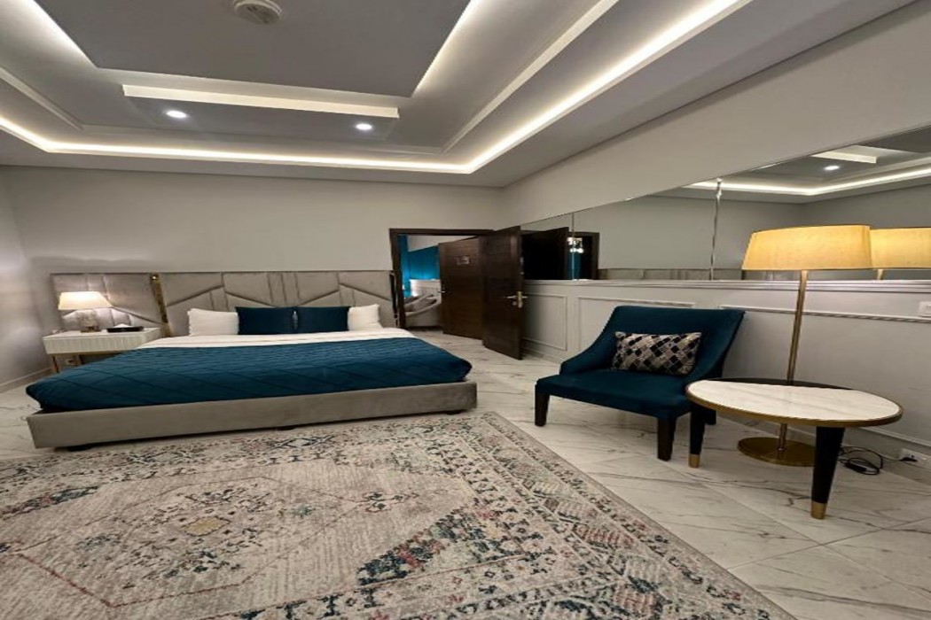 Faletti's Grand MM Alam Road 21/60