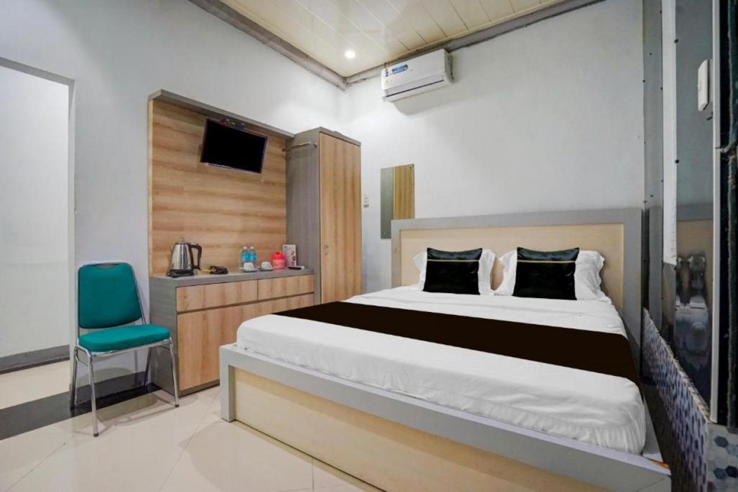 Room at Townhouse Oak near Tugu Simpang Lima formerly GM Inn Hotel, BANDA ACEH