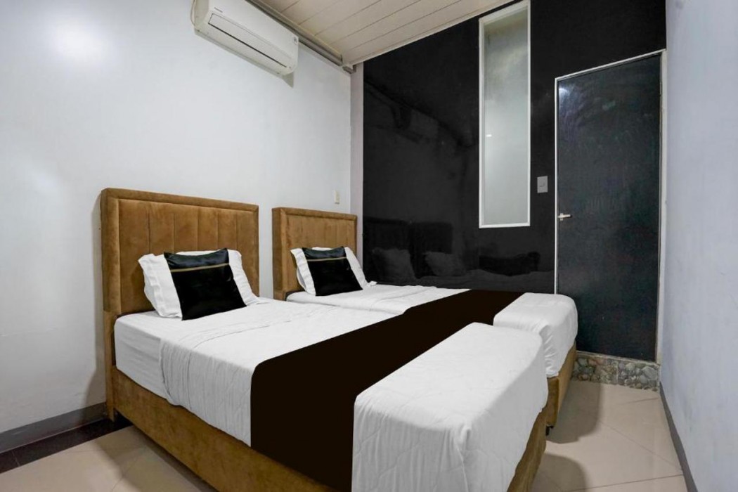 Room at Townhouse Oak near Tugu Simpang Lima formerly GM Inn Hotel, BANDA ACEH