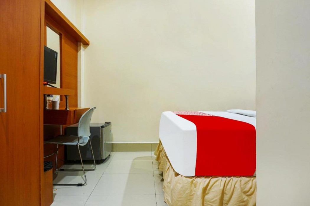 Hotel O near Mall Panakukang formerly Rika Hotel Makassar 18/30