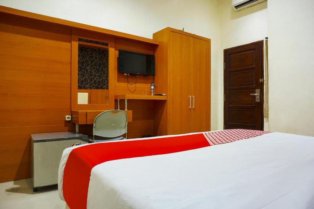 Hotel O near Mall Panakukang formerly Rika Hotel Makassar 16/30