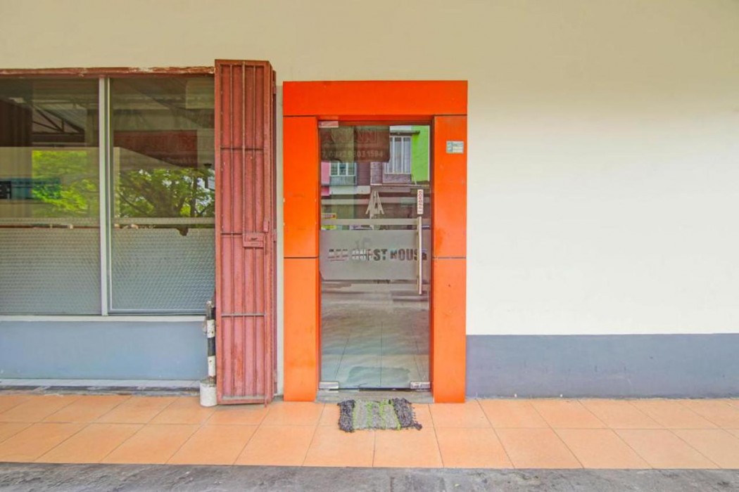 Hotel O near Mall Panakkukang formerly Aza Guesthouse in MAKASSAR