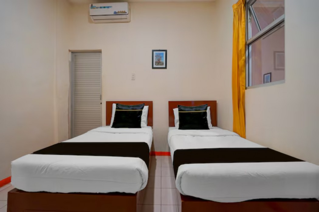 Townhouse Oak near RSUD Dr Zainoel Abidin formerly Poma Hotel 17/46