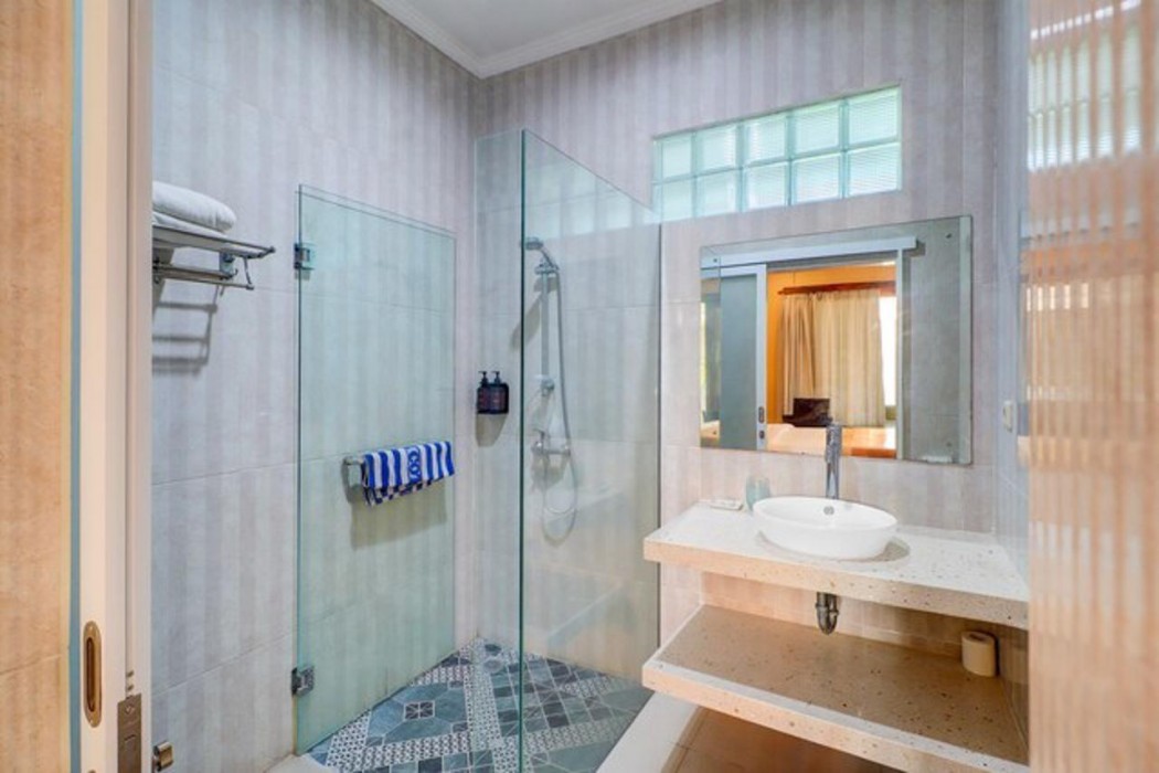 Townhouse Oak Sus Cottage Near Legian Beach 40/41