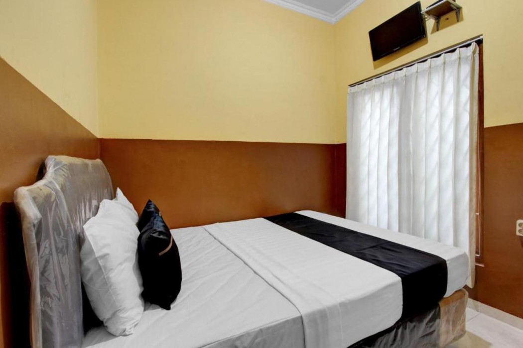 Hotel O near Ahmad Dahlan University formerly Endrayanti Inn 8/17