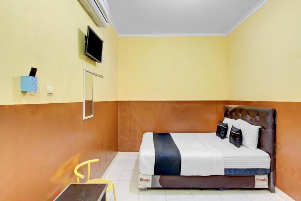 Room at Hotel O near Ahmad Dahlan University formerly Endrayanti Inn, YOGYAKARTA