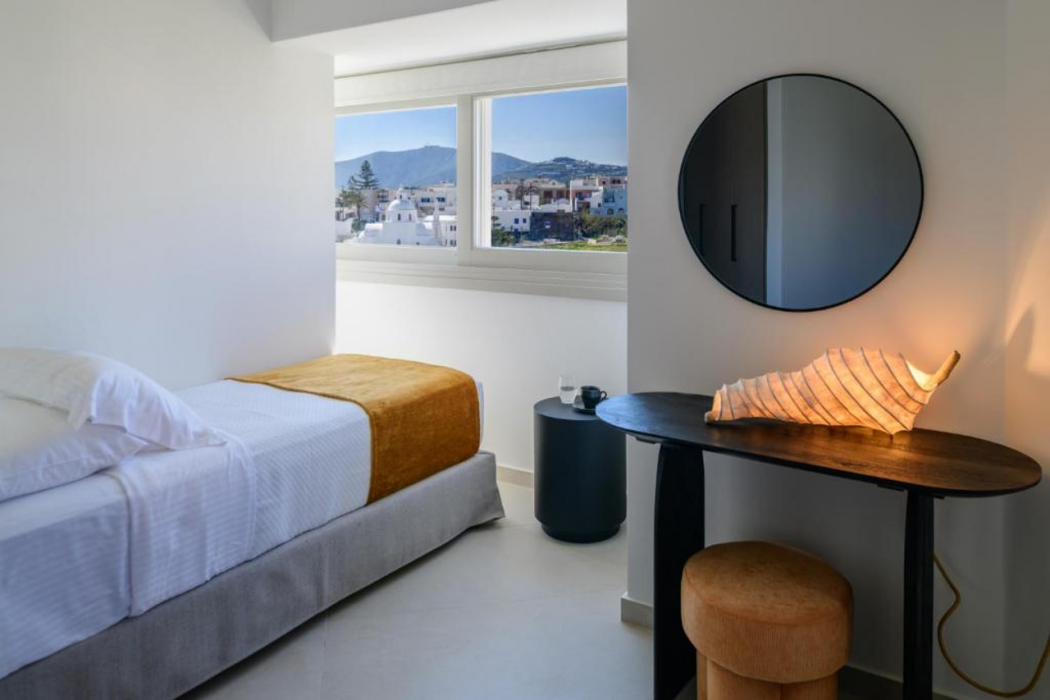 Eteo Santorini Luxury Suites 1/8