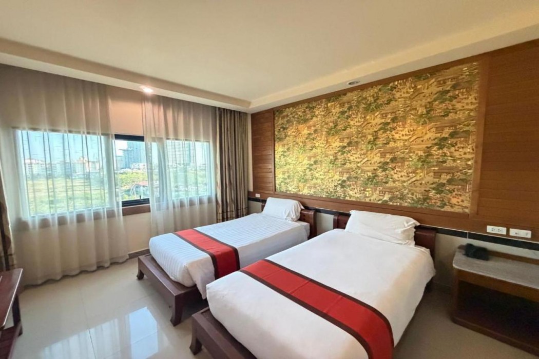 Sunday Grand Jomtien Pattaya 17/41