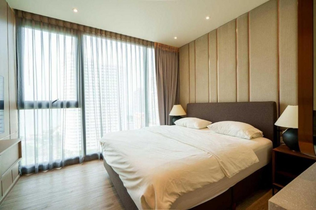 Luxury 2BR Sea View Apartment with Private Lift and Free Parking 12/34