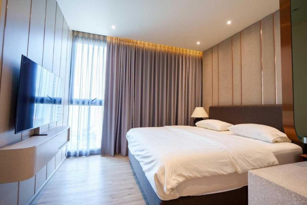 Luxury 2BR Sea View Apartment with Private Lift and Free Parking 10/34