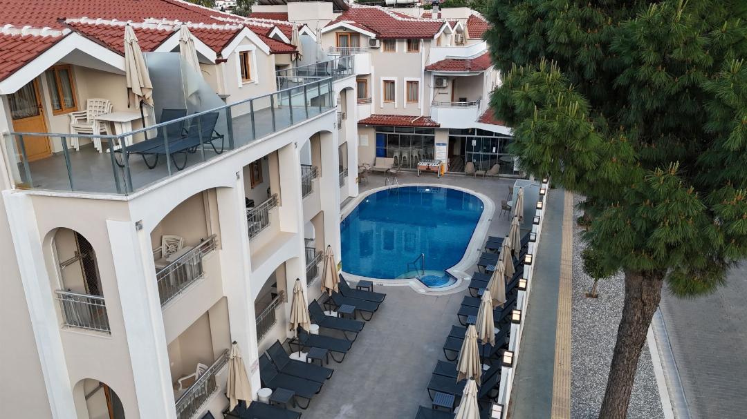 Arya Hotel 7/68